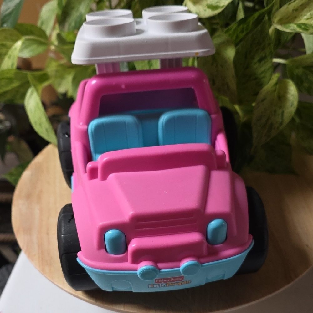 Fisher-Price Little People Pink and Teal Jeep Block Builder 2010